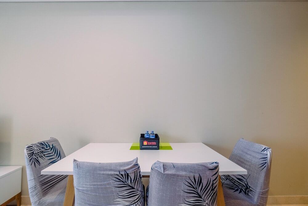 Джакарта: Comfy and Cozy Stay 1BR at Branz Simatupang Apartment