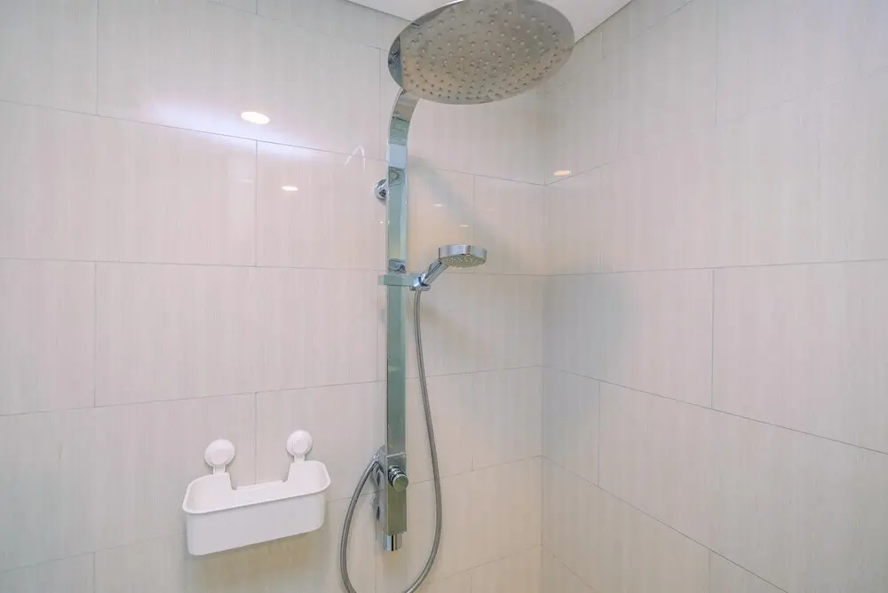 Джакарта: Comfy and Cozy Stay 1BR at Branz Simatupang Apartment