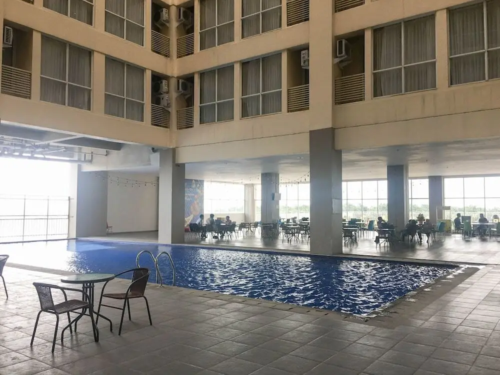 Сурабая: Spacious Comfortable 1BR Apartment at My Tower Surabaya