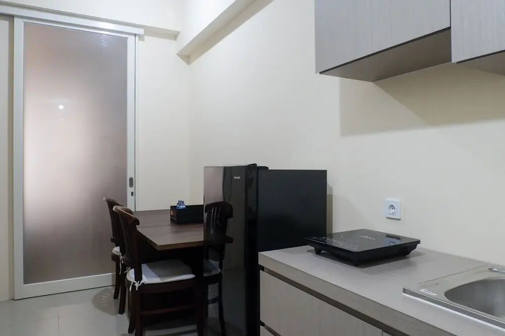 Сурабая: Spacious Comfortable 1BR Apartment at My Tower Surabaya