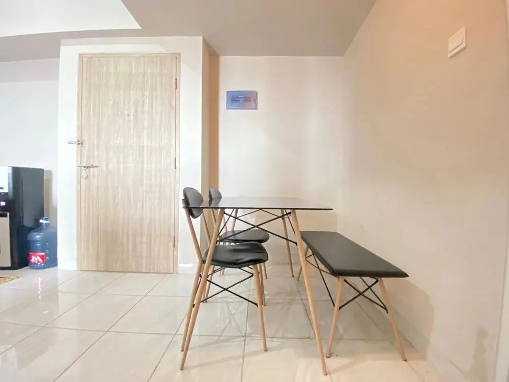 Бандунг: Comfy 2BR Apartment at Newton Residence near Tol Buah Batu