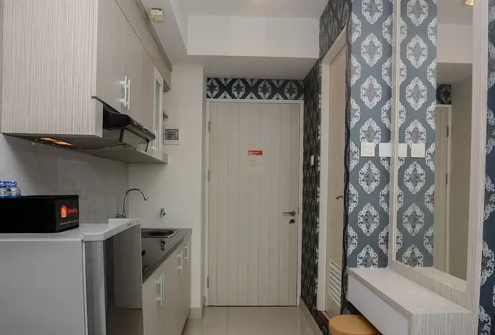 Бекаси: Well Appointed Studio at Grand Kamala Lagoon Apartment