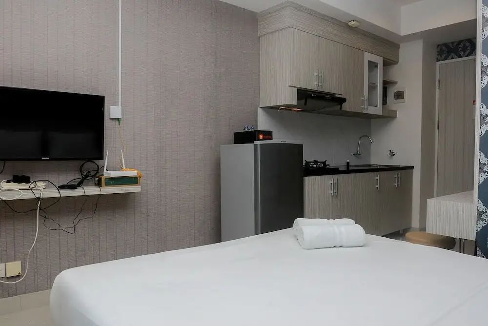 Бекаси: Well Appointed Studio at Grand Kamala Lagoon Apartment