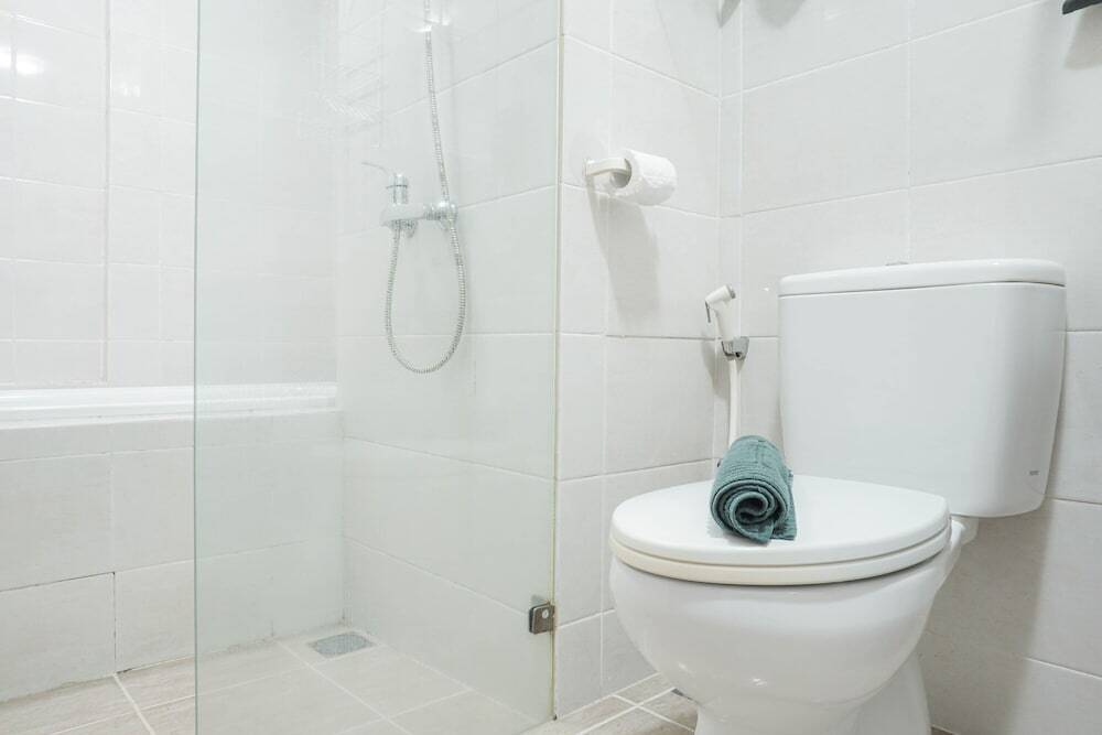 Джакарта: Lavish Cozy Stay 2BR at St. Moritz Apartment