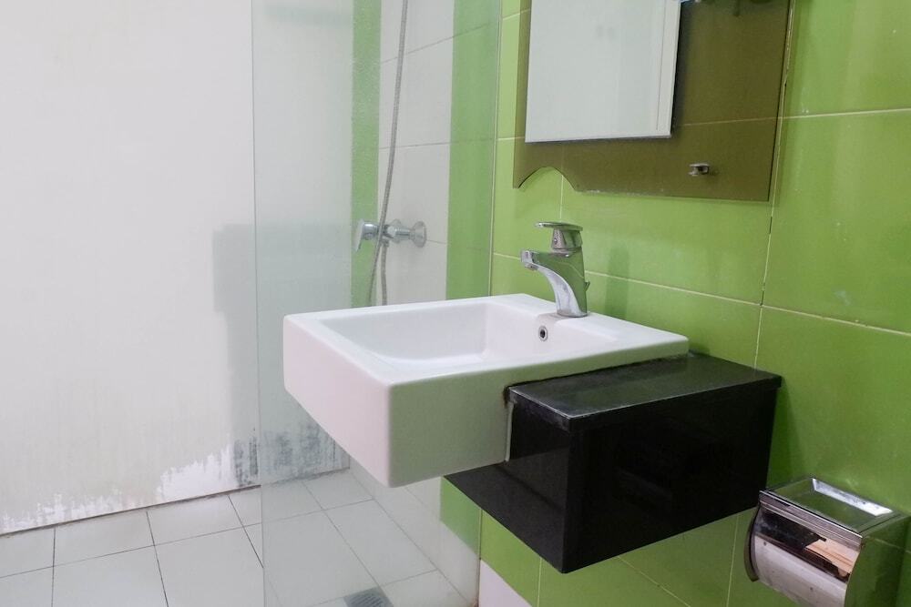 Сурабая: Best Price & Cozy Studio at The Square Apartment Surabaya
