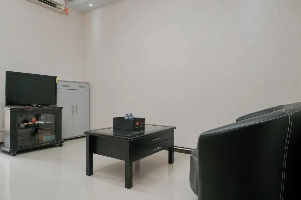 Джакарта: Comfortable 2BR Apartment at Kebagusan City