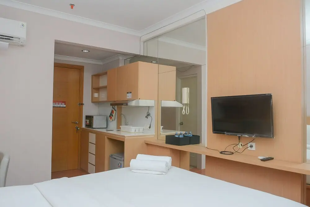 Джакарта: Comfort and Stylish Studio Signature Park Tebet Apartment