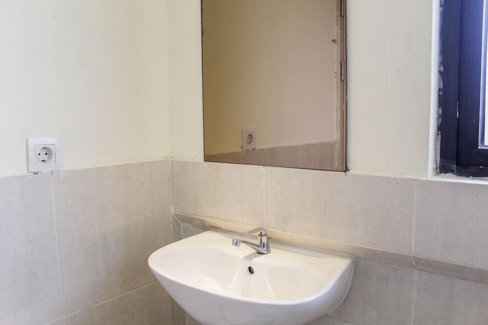 Сибату: Homey and Enjoy 2BR at Meikarta Apartment