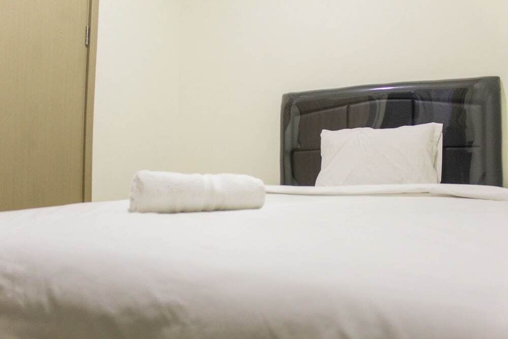 Сибату: Comfy 2BR at Meikarta Apartment