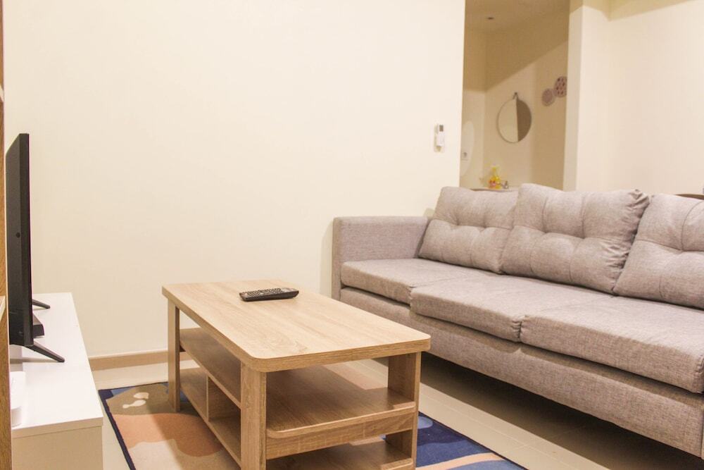 Сибату: Comfy 2BR at Meikarta Apartment