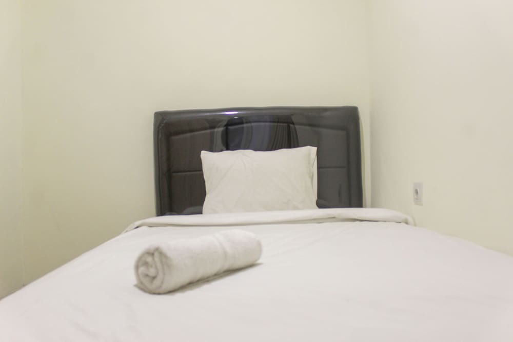 Сибату: Comfy 2BR at Meikarta Apartment
