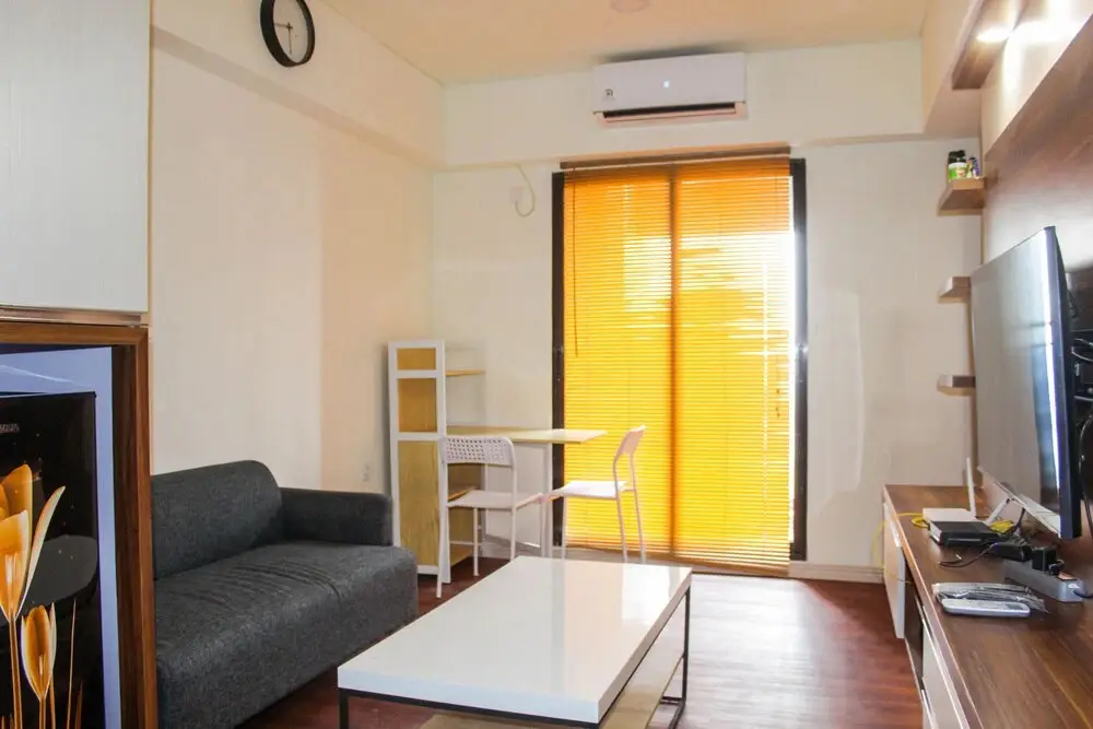 Сибату: Modern Comfy 3BR Meikarta Apartment