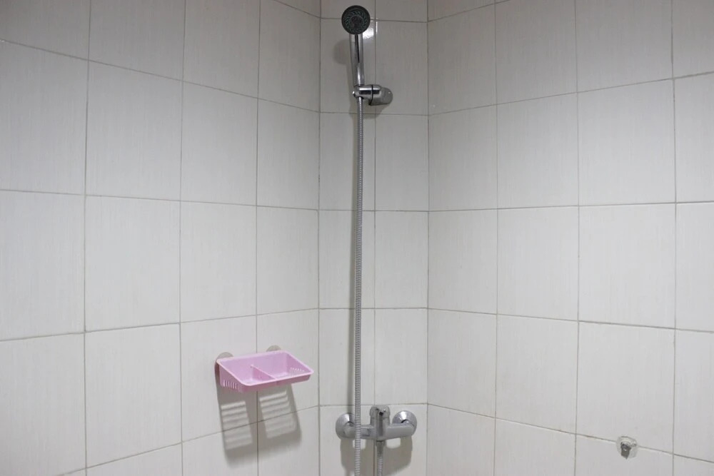 Бандунг: Comfy 2BR Apartment at Mekarwangi Square Cibaduyut