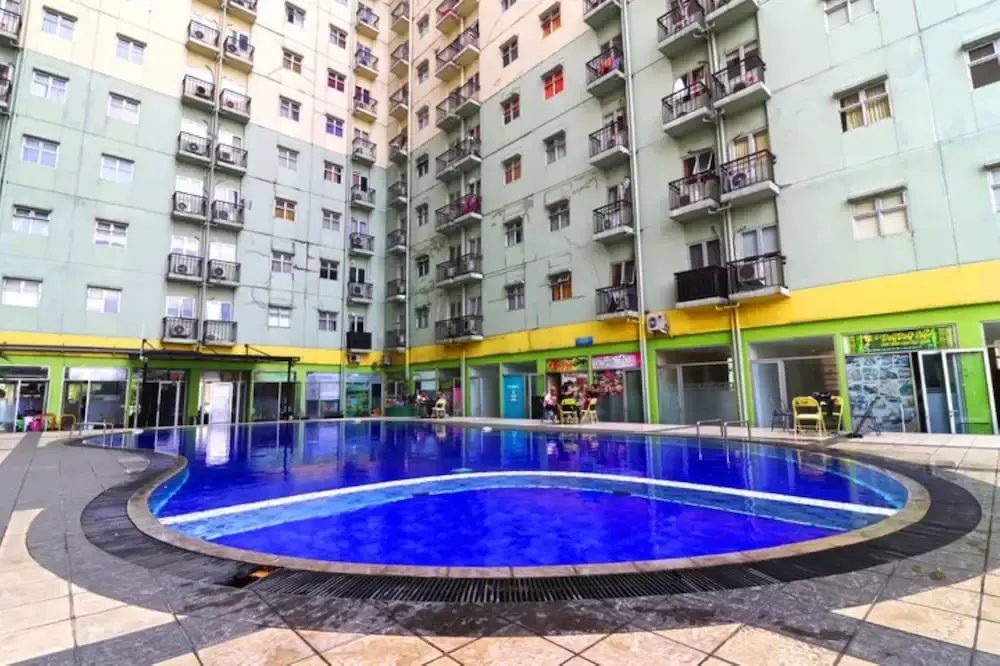 Бандунг: The Suites Metro Apartment by NFO Property