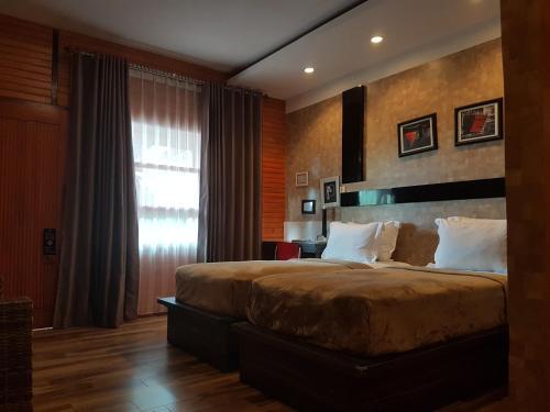 Тодзе Уна-Уна Регентство: Lawaka Hotel