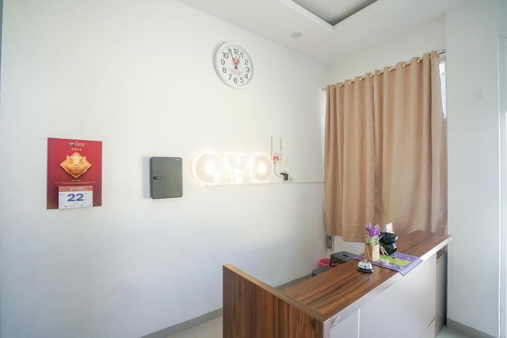 Палембанг: OYO 443 Hotel Barlian