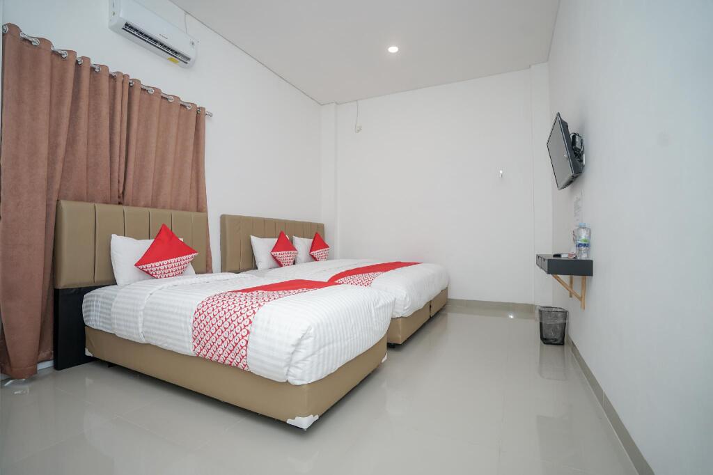 Палембанг: OYO 443 Hotel Barlian