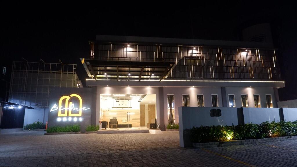 Бекаси: Bi One Hotel
