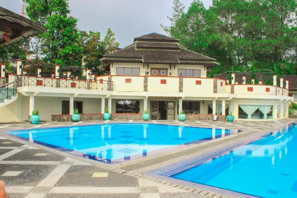 Букиттинги: Parkside Nuansa Maninjau Resort