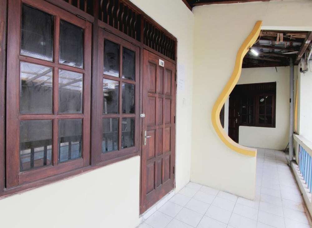 Джокьякарта: Griya Lowanu Yogyakarta