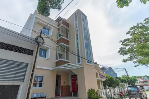 RedDoorz near Soekarno Hatta Airport — фото 1