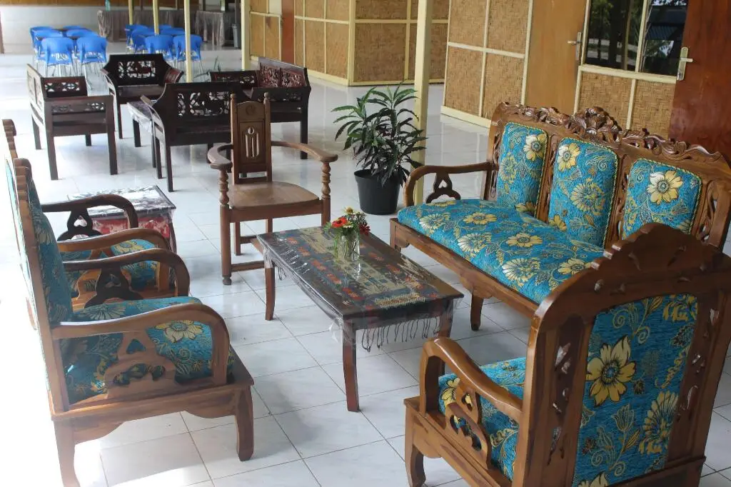 Вайнгапу: Pondok Wisata dan Restoran Elim