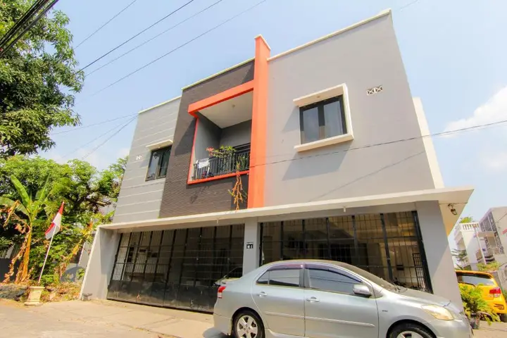 Депок: JJ House Wahid Hasyim