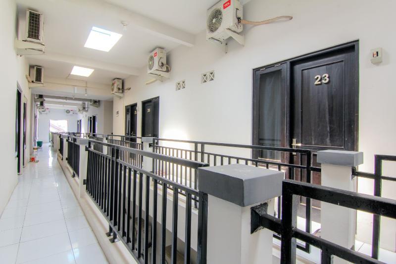 Депок: JJ House Wahid Hasyim