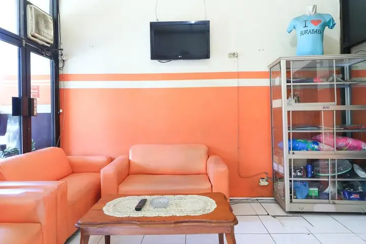 Сурабая: Losmen Bangkit Hidayah