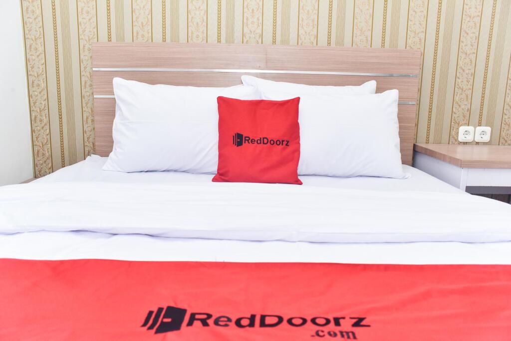 Маланг: RedDoorz Plus near Malang Town Square