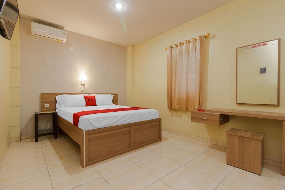 Вори: RedDoorz Plus near Pantai Malalayang Manado