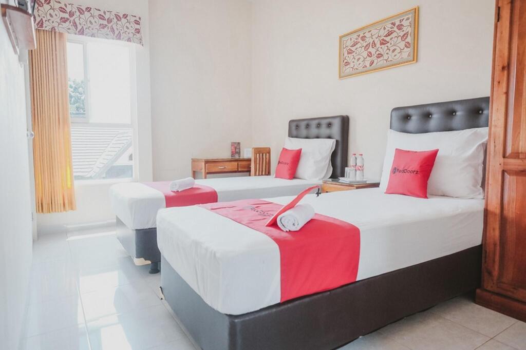 Бангунтапан: RedDoorz near Ambarukmo Yogyakarta