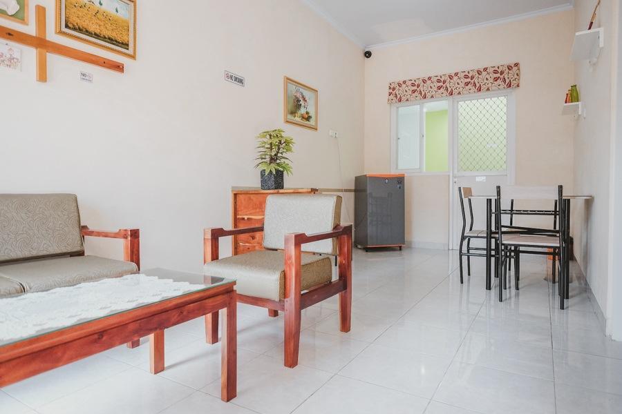 Бангунтапан: RedDoorz near Ambarukmo Yogyakarta