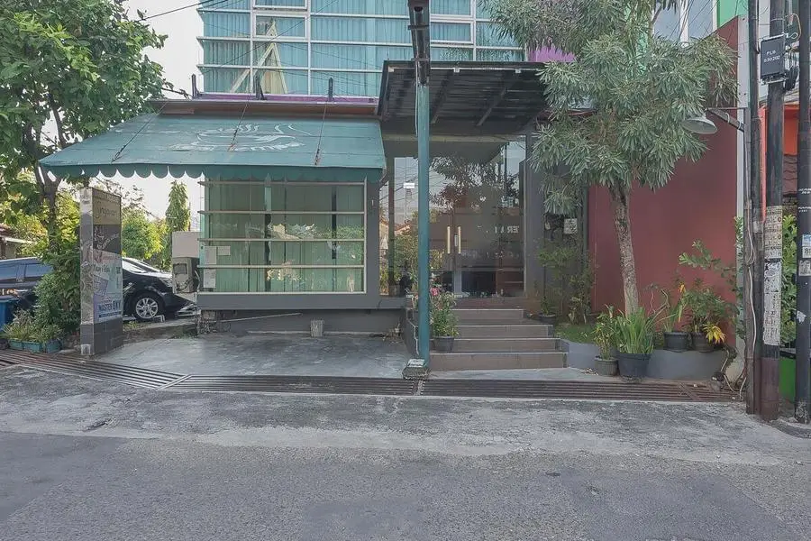 Семаранг: RedDoorz Plus near Undip Pleburan
