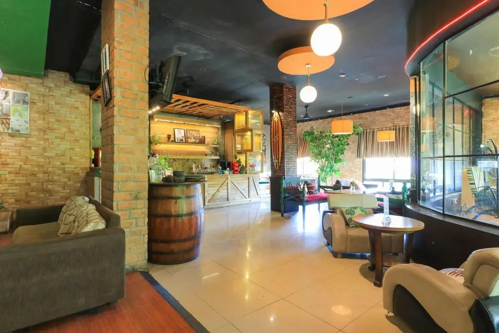 Макассар: Labuana Homestay & Cafe Garden