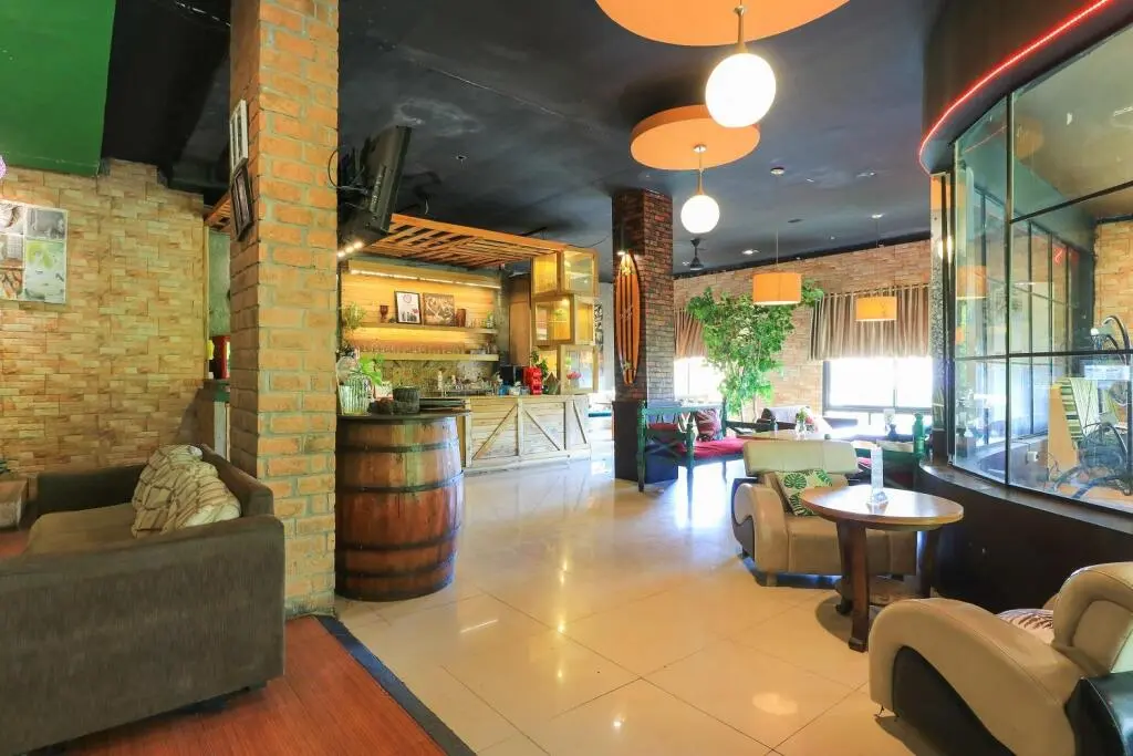 Макассар: Labuana Homestay & Cafe Garden