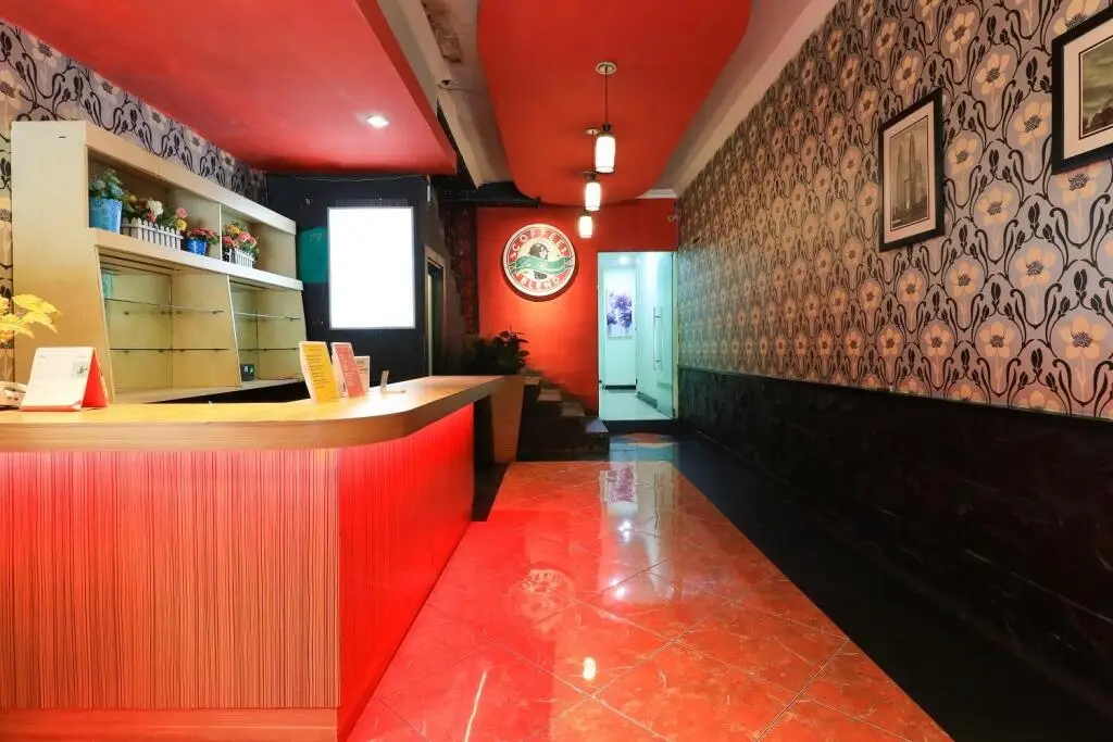 Макассар: Labuana Homestay & Cafe Garden