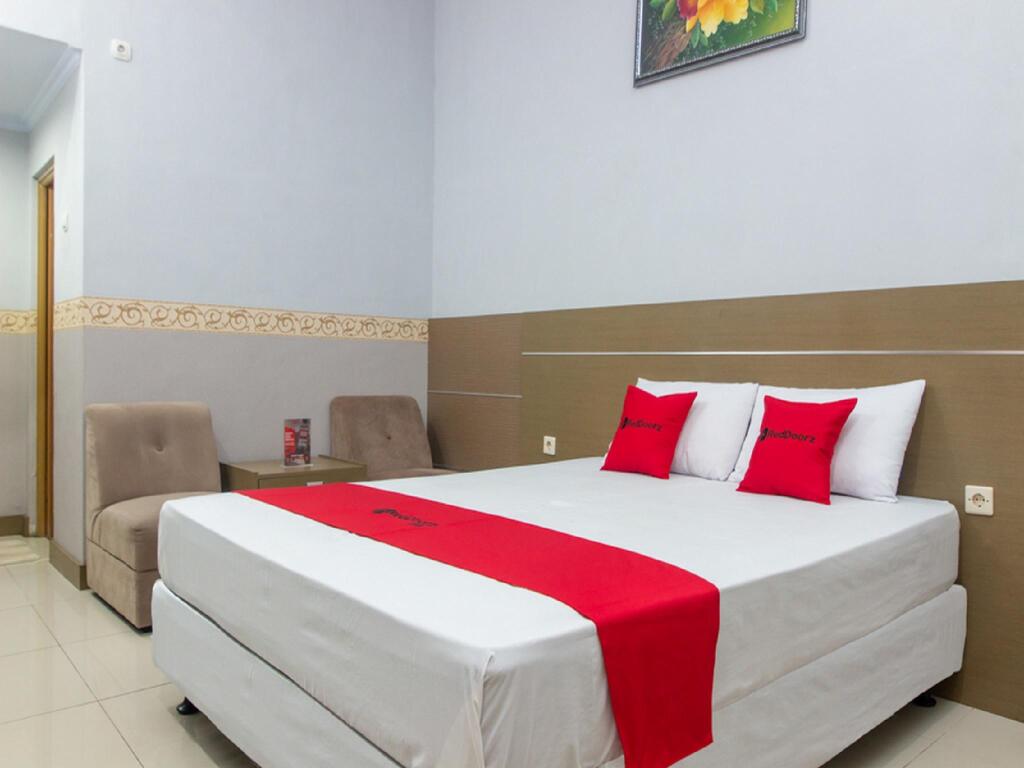 Пангандаран: RedDoorz near Goa Panggung