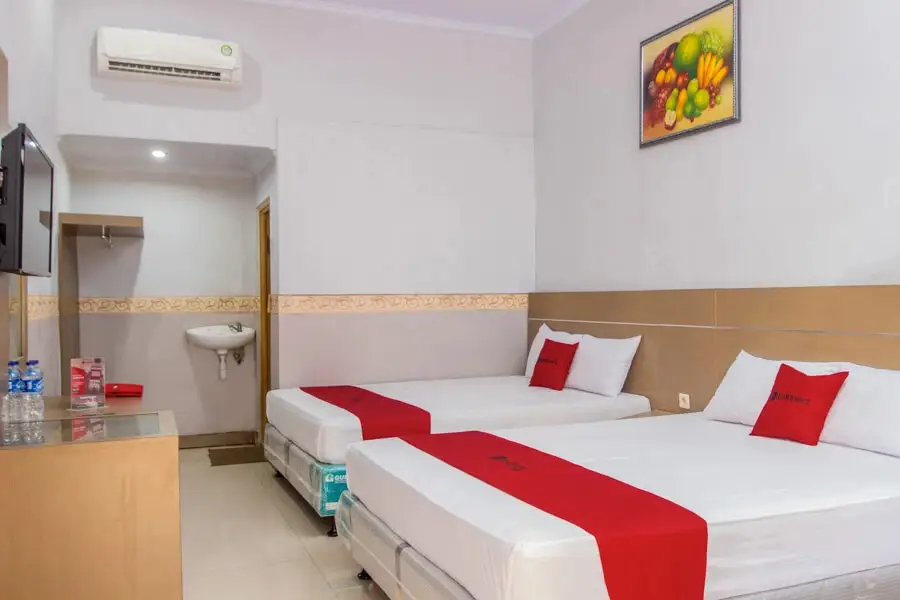 Пангандаран: RedDoorz near Goa Panggung