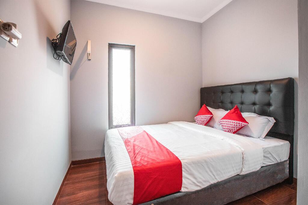 Джакарта: OYO 842 Arafuru Residence Near Rs Duren Sawit