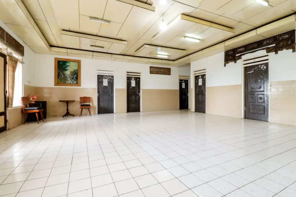 Слеман: Wisma Joyo