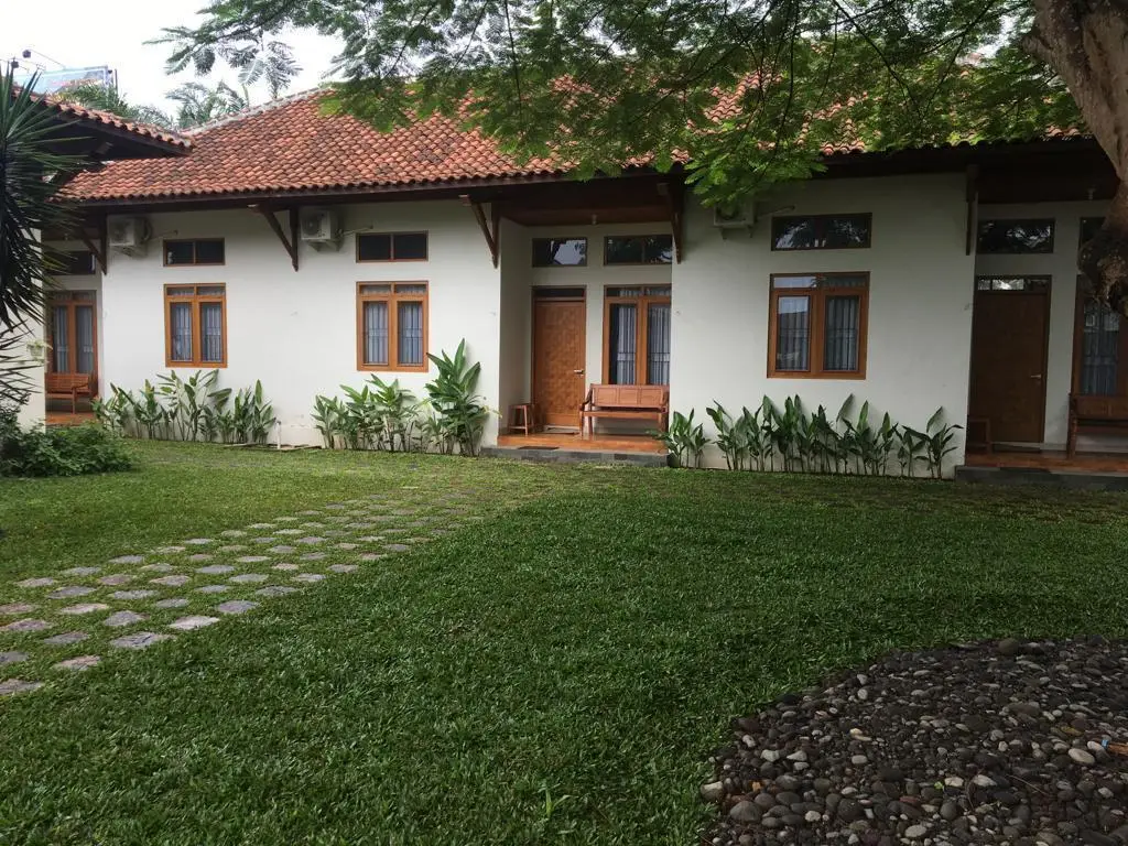 Батуретно: Jenak Homestay