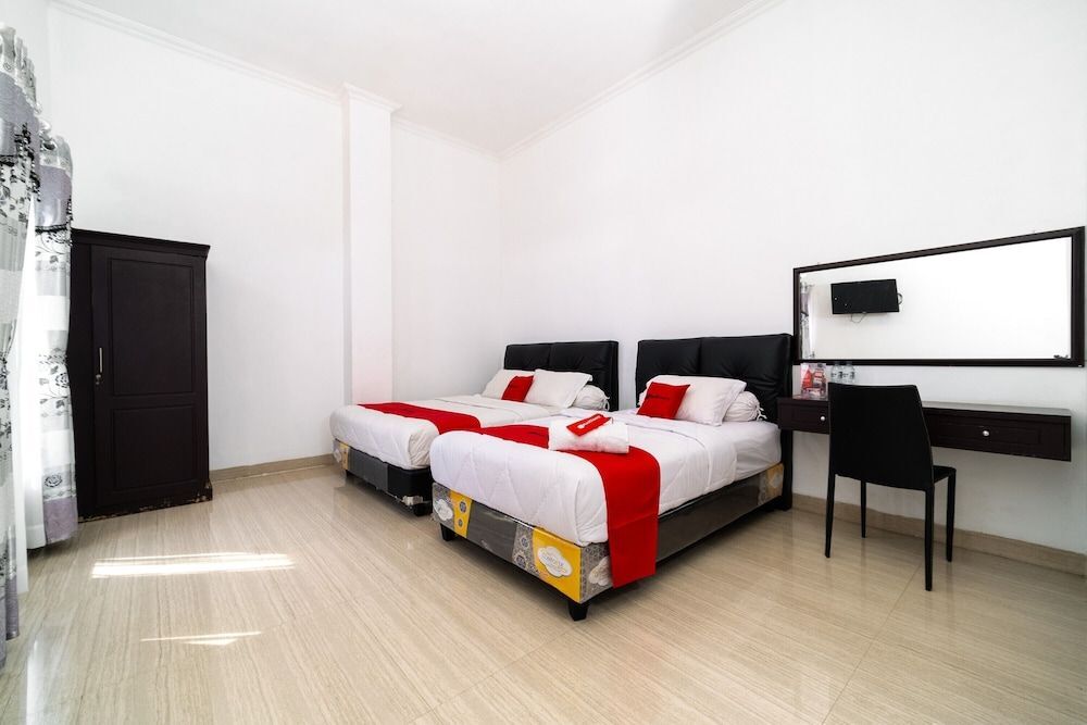 Макассар: RedDoorz near Makassar Town Square 2
