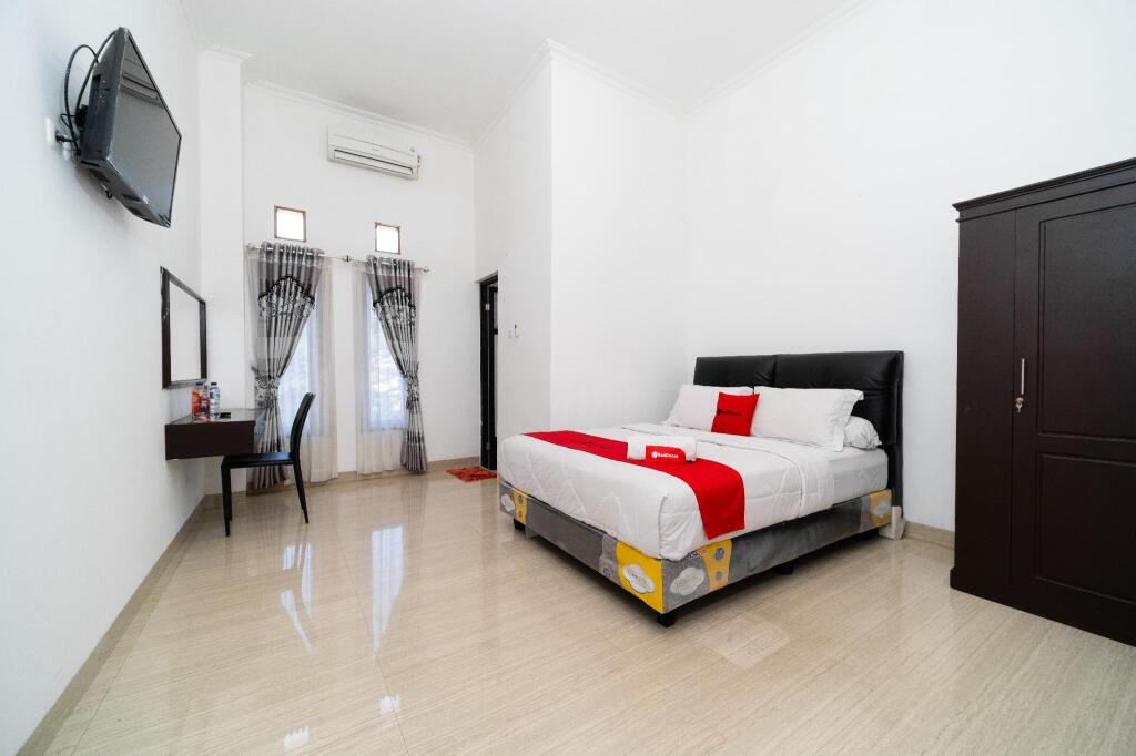 Макассар: RedDoorz near Makassar Town Square 2