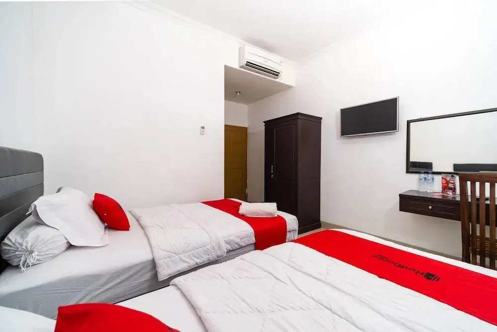 Макассар: RedDoorz near Makassar Town Square 2