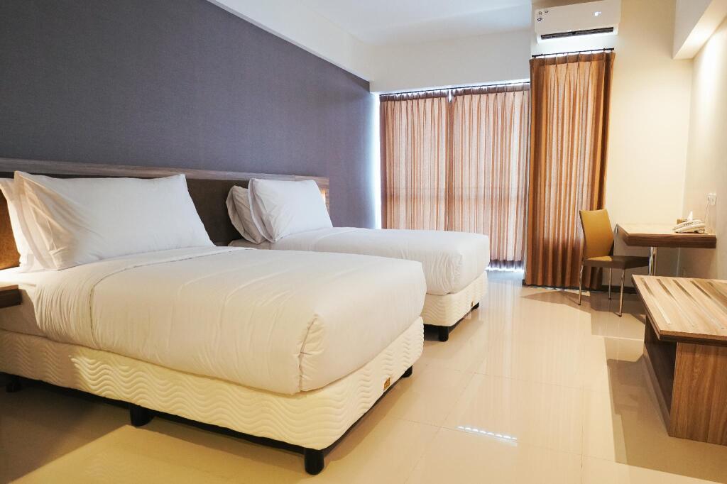 Сурабая: My Tower Hotel Surabaya