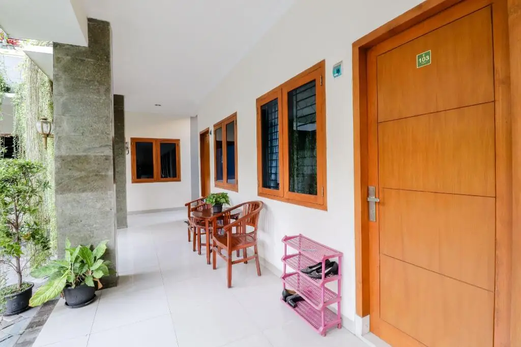Khatarina Female Residence — фото 1