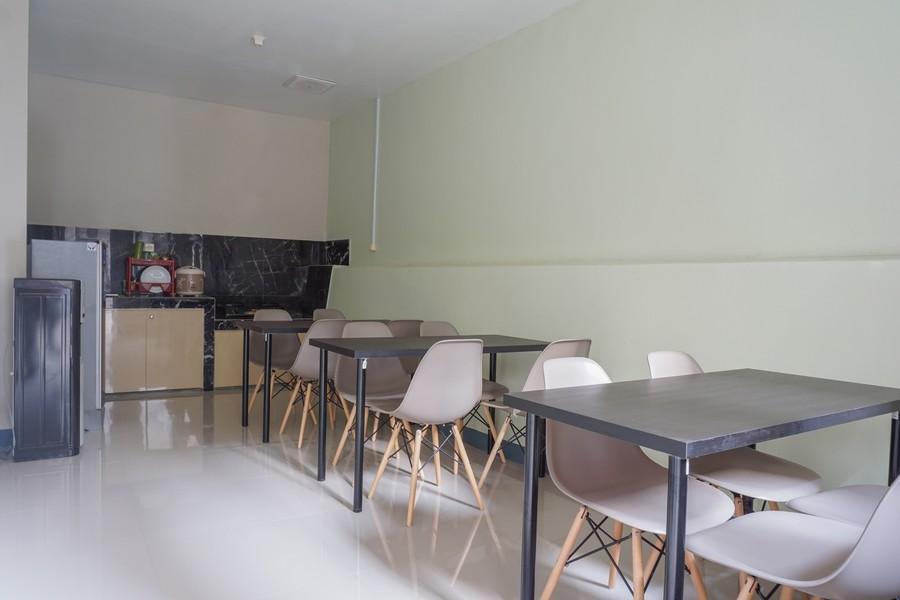 Джакарта: Residences by RedDoorz near MT Haryono (Minimum Stay 6 Nights)