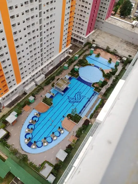 Джакарта: Apartment Green Pramuka City by Vincent