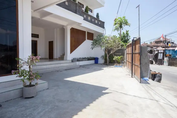 Денпасар: KoolKost near Padang Galak Beach